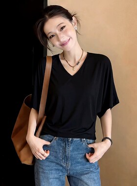 法式高级黑色V领正肩短袖T恤女2026夏新款大码胖mm蝙蝠袖收腰上衣