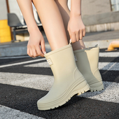 时尚 胶鞋 雨鞋 保暖防水防滑套鞋 女中短筒网红雨靴加绒水鞋 日系新款