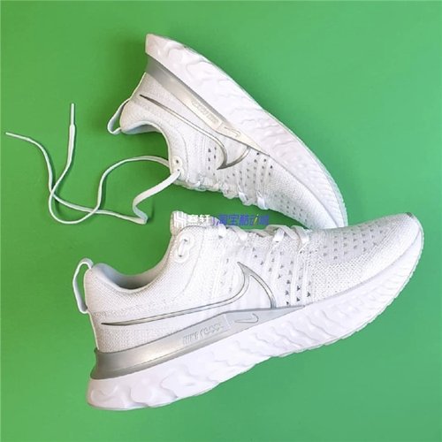 Nike耐克飞线透气轻便舒适运动鞋