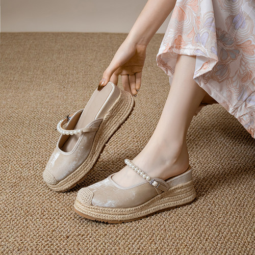 鞋时光厚底内增高凉拖鞋女草编