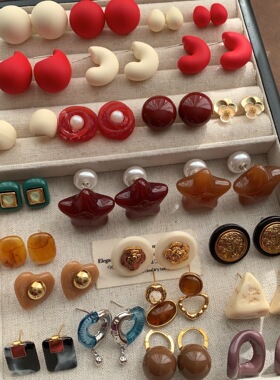 福利款复古港风红色珍珠耳环2025新款爆款养耳洞耳钉耳饰女气质