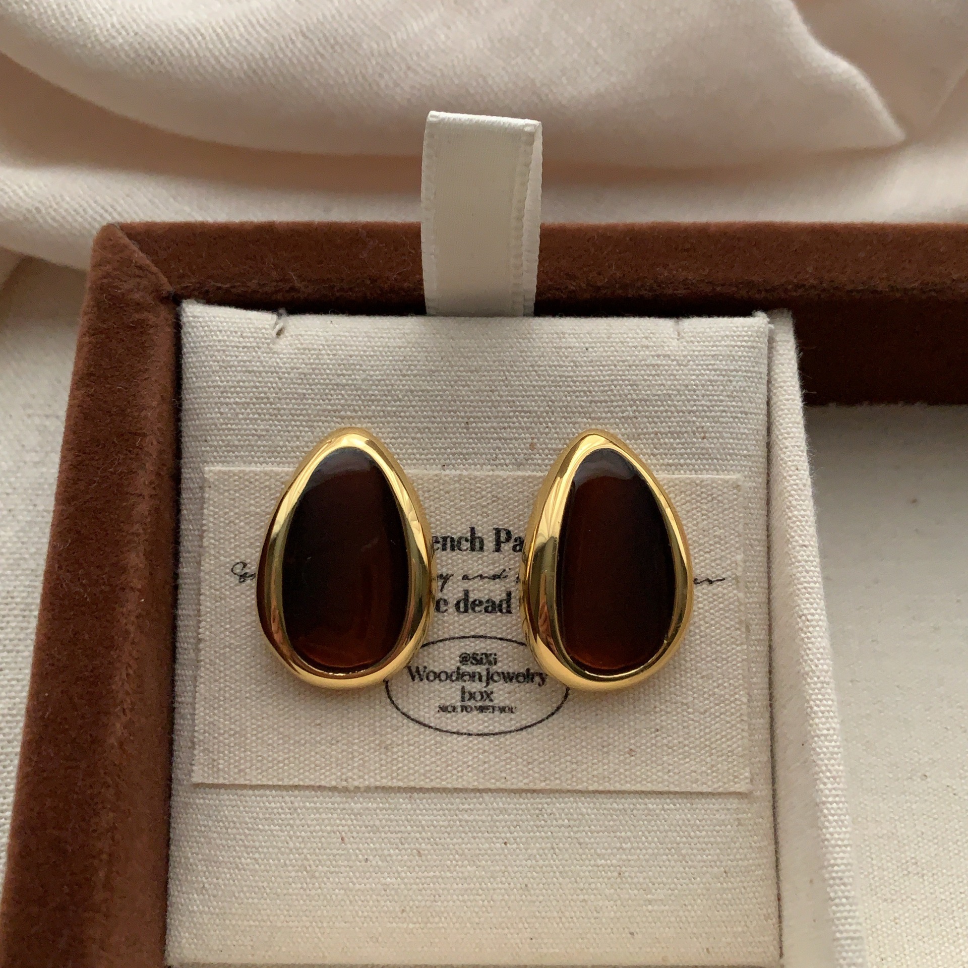 韩式水滴形耳钉耳环轻奢高级感时尚立体个性极简通勤百搭秋冬耳饰