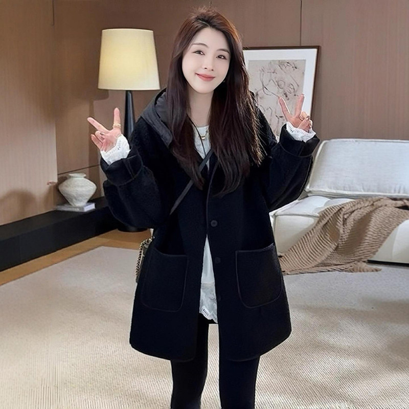 皮毛一体毛毛连帽外套女装秋冬季