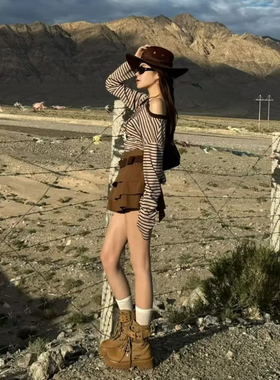 文艺复古洋气酷飒高级感慵懒风后绑带条纹拉肩T恤咖色半裙套装