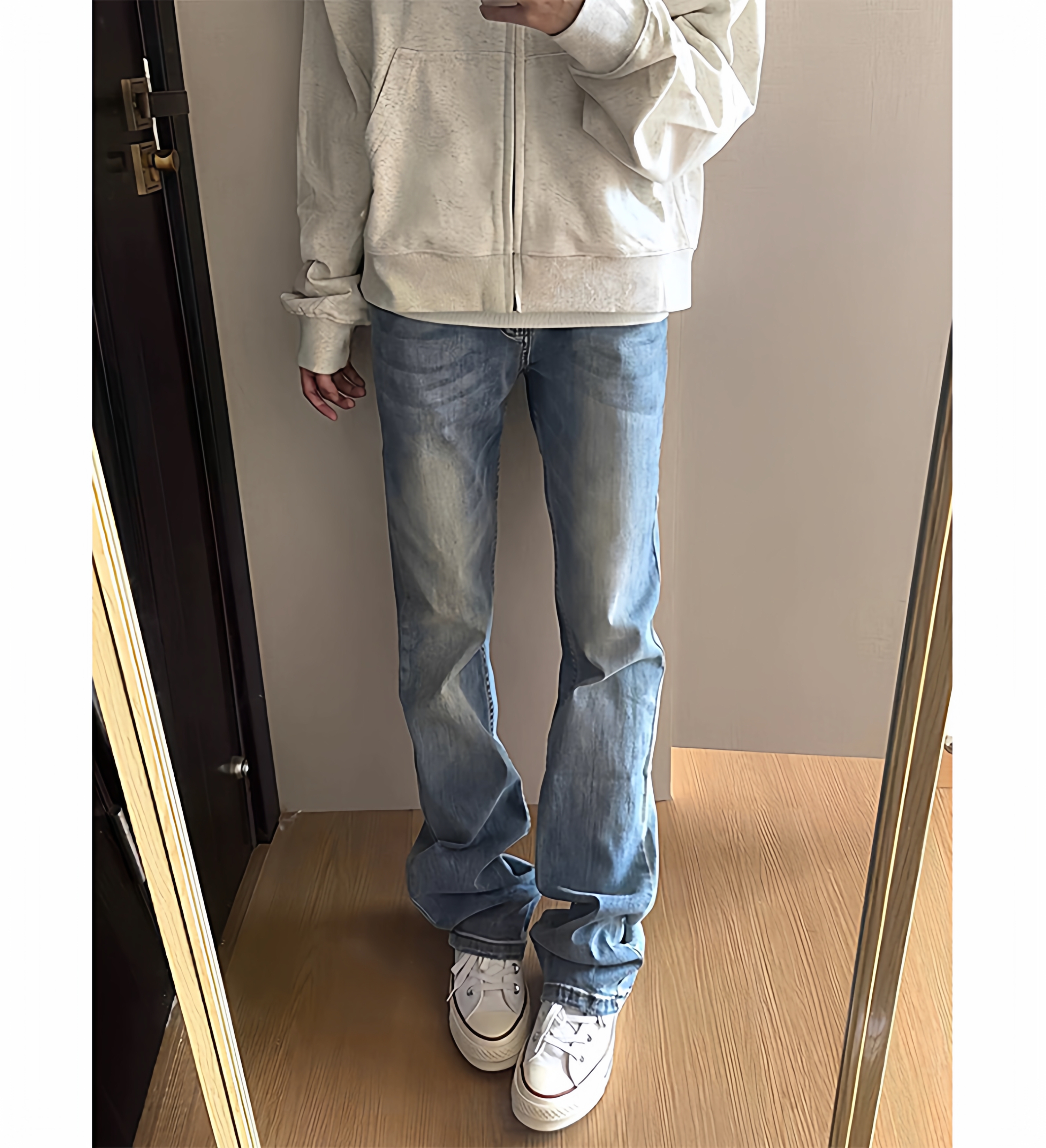 浅蓝色