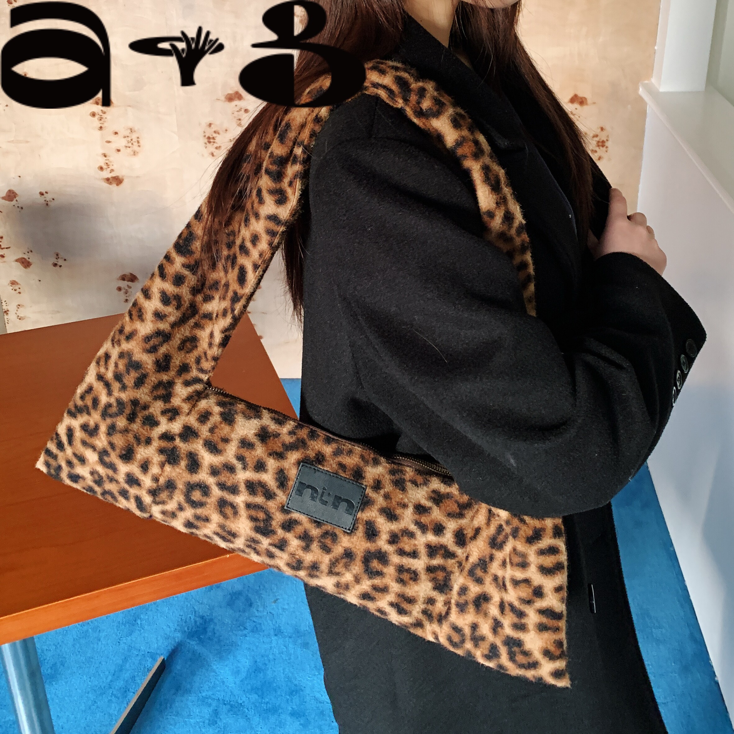 复古豹纹法棍包女秋冬新款腋下包