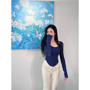 上衣服 甜辣风高级感小众弧形打底衫 U领长袖 T恤女春夏收腰显瘦法式