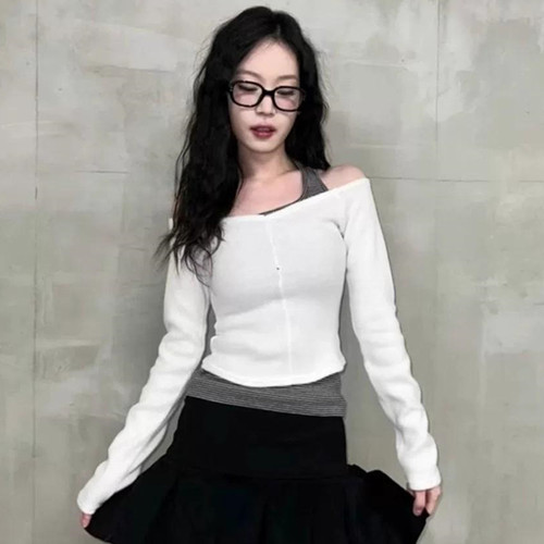 东大门新款气质修身可露肩U领短款显身材百搭磨毛长袖T恤女