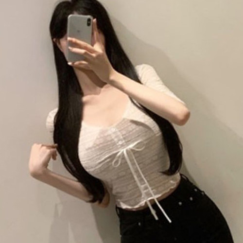 东大门时尚修身显瘦性感纯欲风女人味U领五分袖蕾丝衫T恤上衣女装