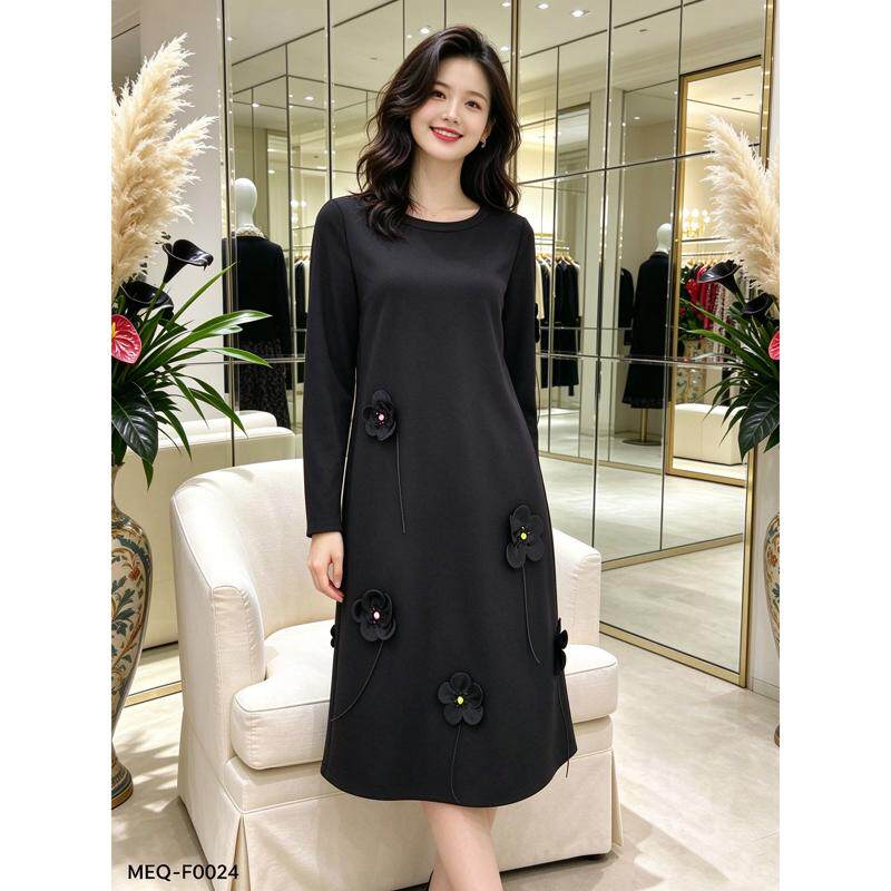 2026 新款黑色贴花直筒裙女长袖遮肉端庄大气妈妈连衣裙