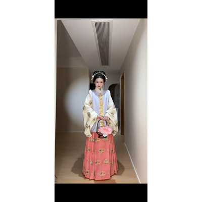 檀绾圈毛比甲缎面冬季汉服