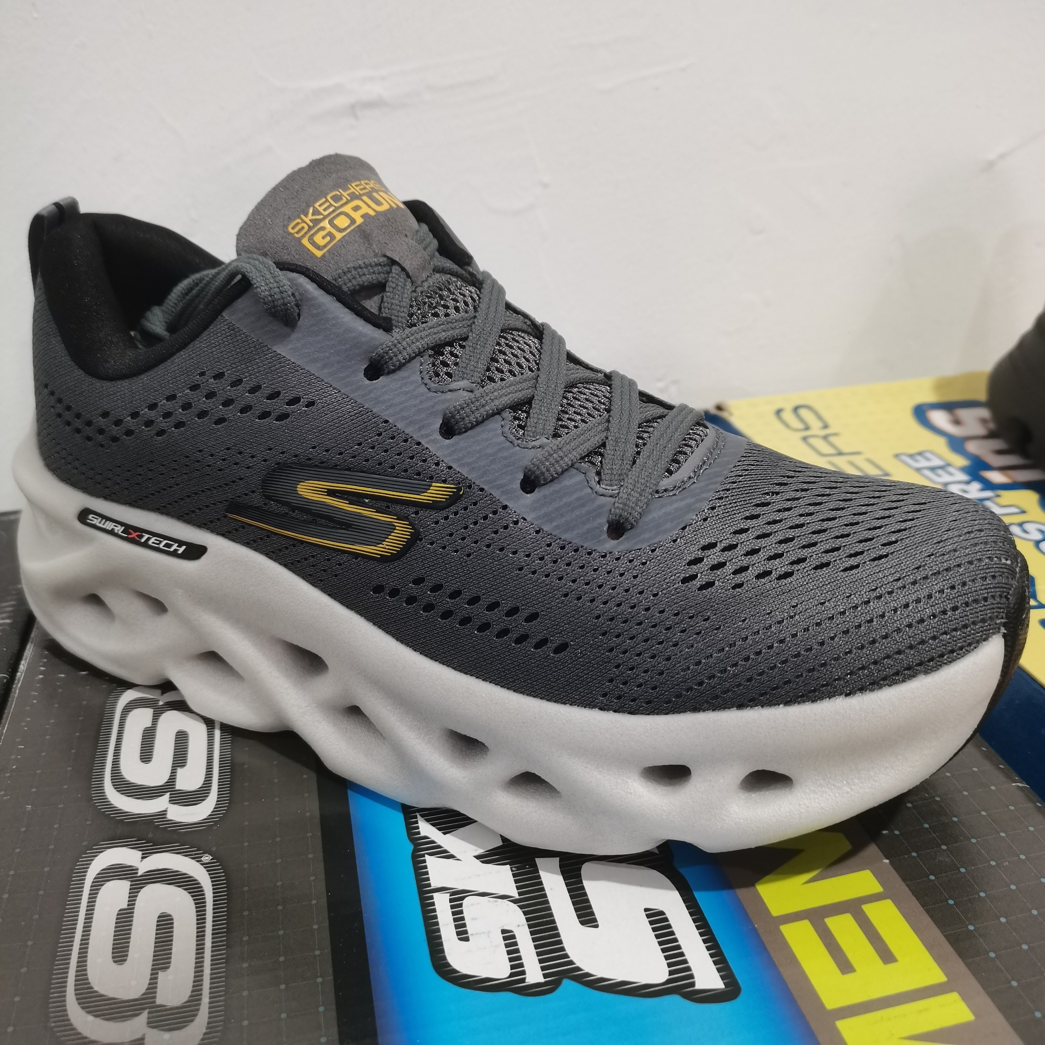 Skechers斯凯奇断码特价，微瑕疵，介意慎拍！细节问客服（6号）