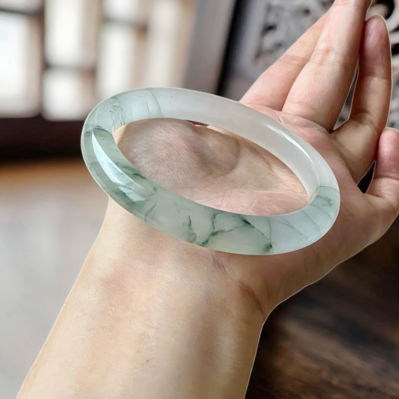 天然新疆天山翠手镯雪翠晕染镯子