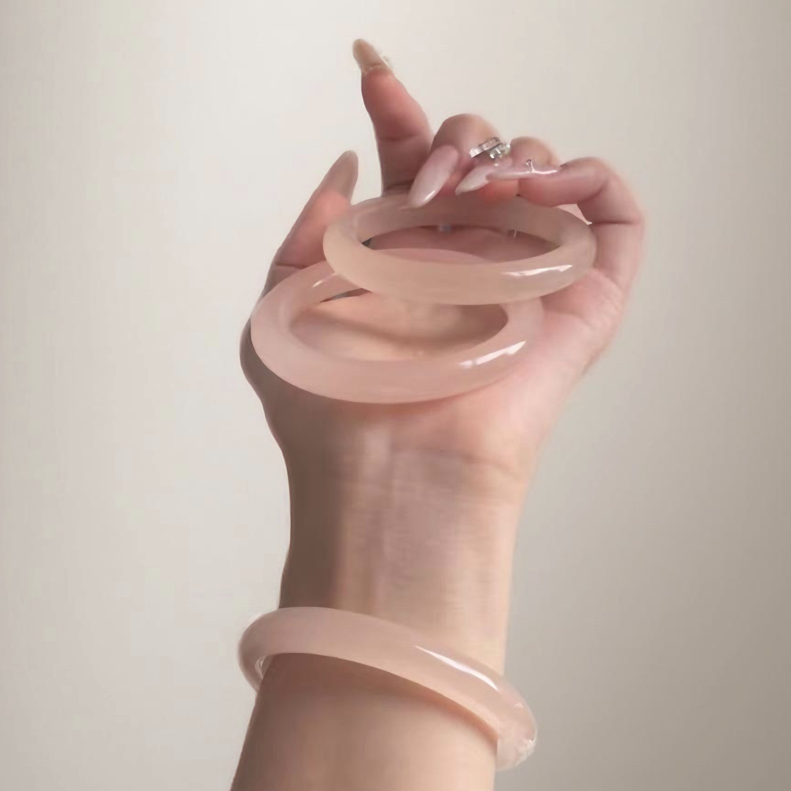 西柚藕粉天然阿富汗玉手镯飘水草国风圆条冰种镯子叮当镯女友闺蜜