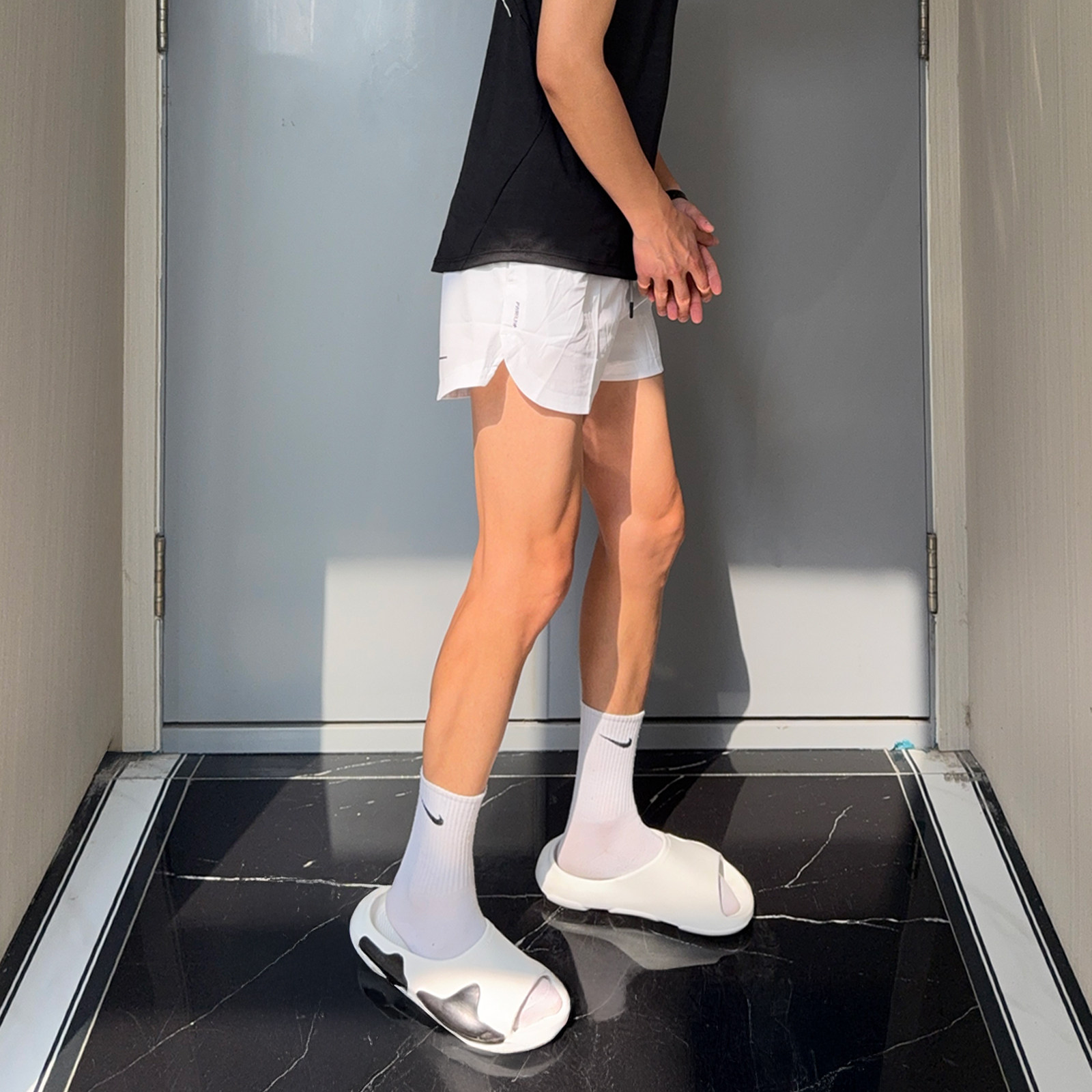 夏季口袋冰丝运动短裤男款图片