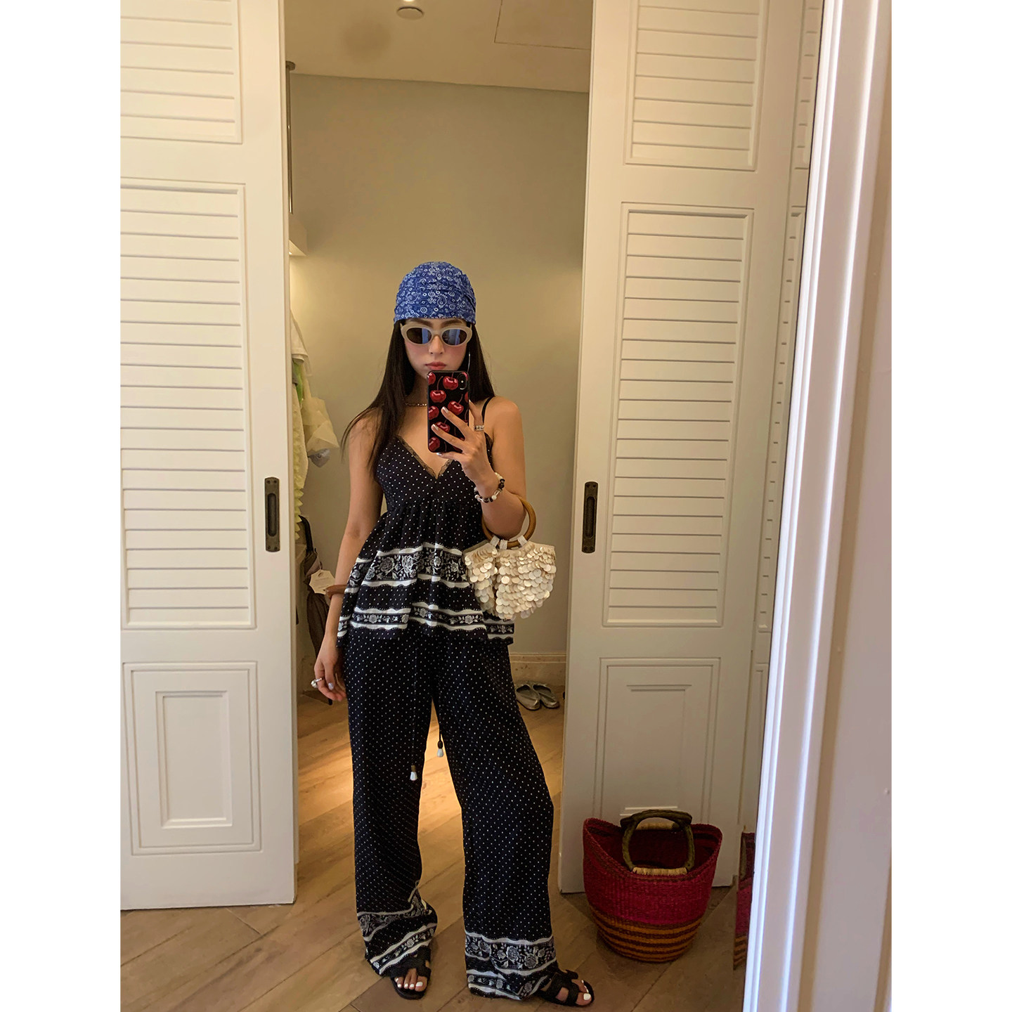 今屿花花  tefamani 1月21日20:00点上新   黑色吊带套装女,女装/女士精品,时尚套装,淘宝优惠券,粉丝福利购,淘宝优惠卷