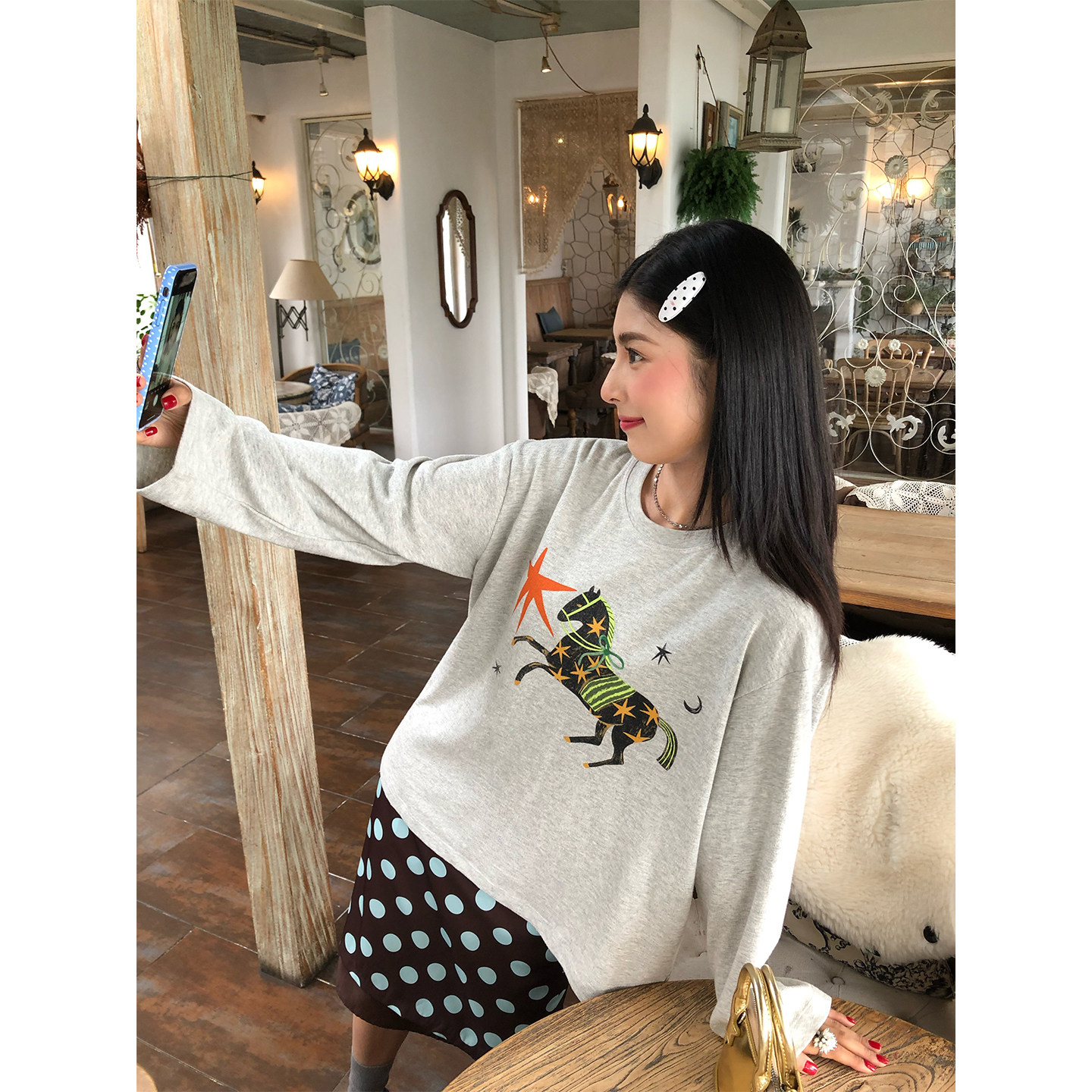 今屿花花长袖灰色T恤女小个子