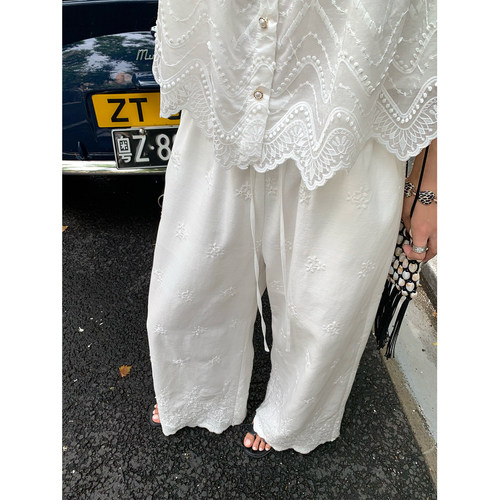 今屿花花白色刺绣棉麻阔腿裤女
