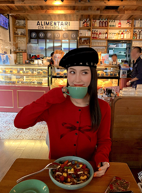 今屿花花 入秋韩系穿搭红色长袖针织衫2025年新款设计感印花上衣