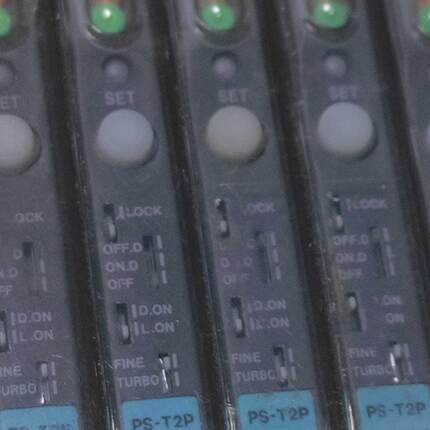 KEYENCE 光纤放大器PS-T1P-T2P-T1-49--56R-56T FU-4F原装拆机