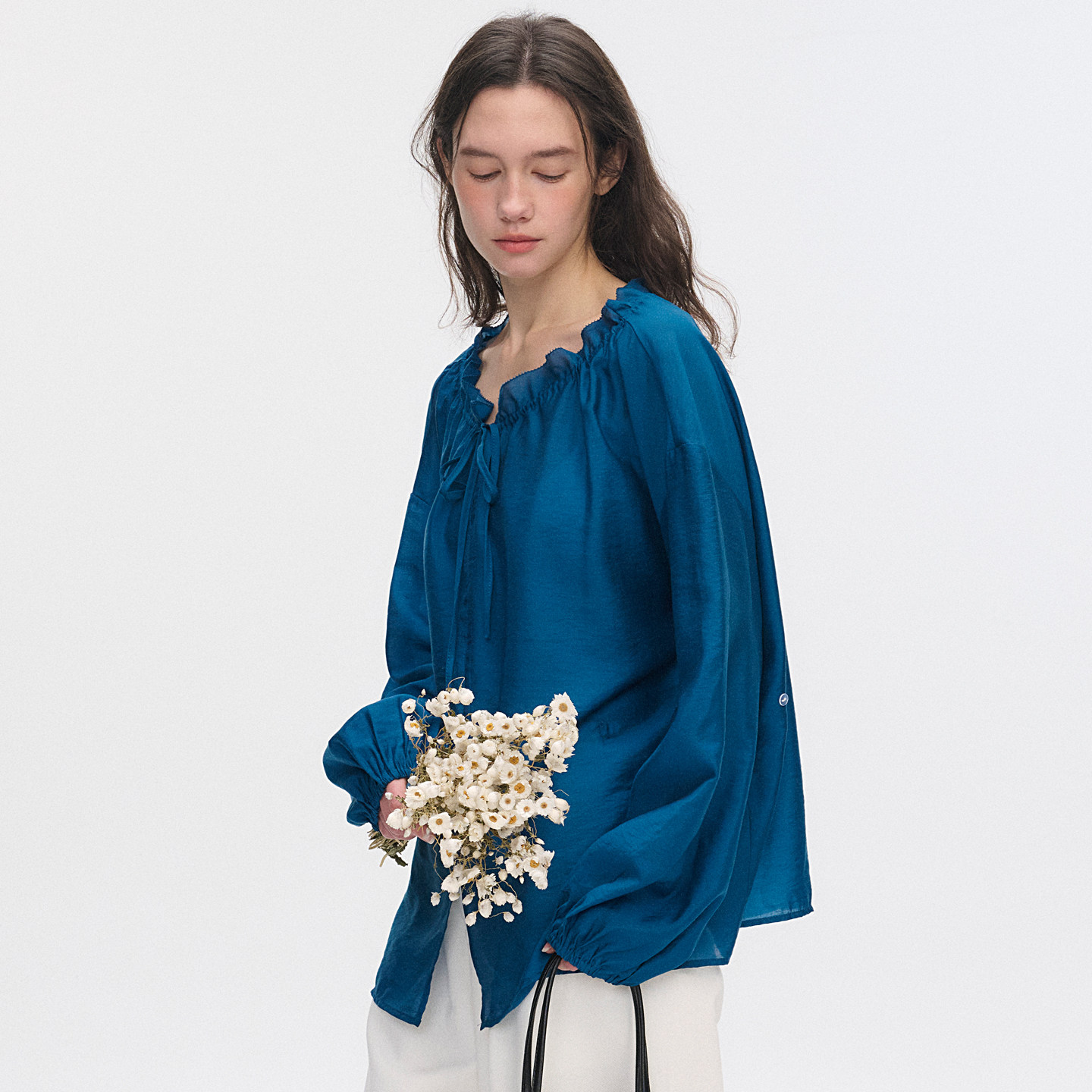 DIGBUTY云端爱丽丝'漂亮早春衬衫女法式独特薄款设计感蓝色长袖