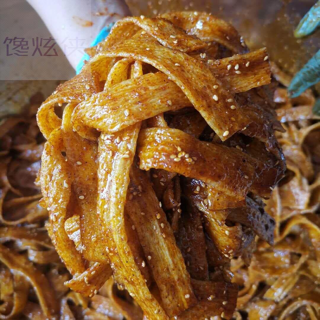 河南手工辣条自制纯手工不添加孕妇可吃网红麻辣小吃不辣的辣条