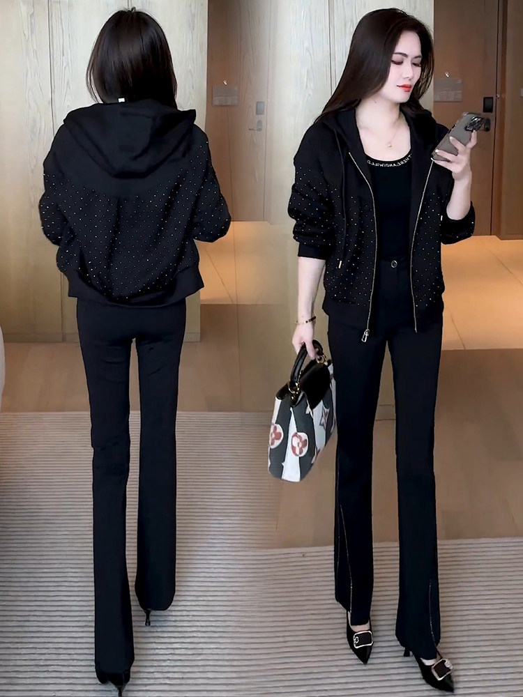 黑色连帽外套女春秋季2025新款宽松高级设计感小个子夹克开衫上衣