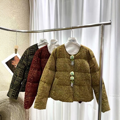 特价 mrokia复古刺绣花朵短款羽绒服女冬季高级感气质外套面包服