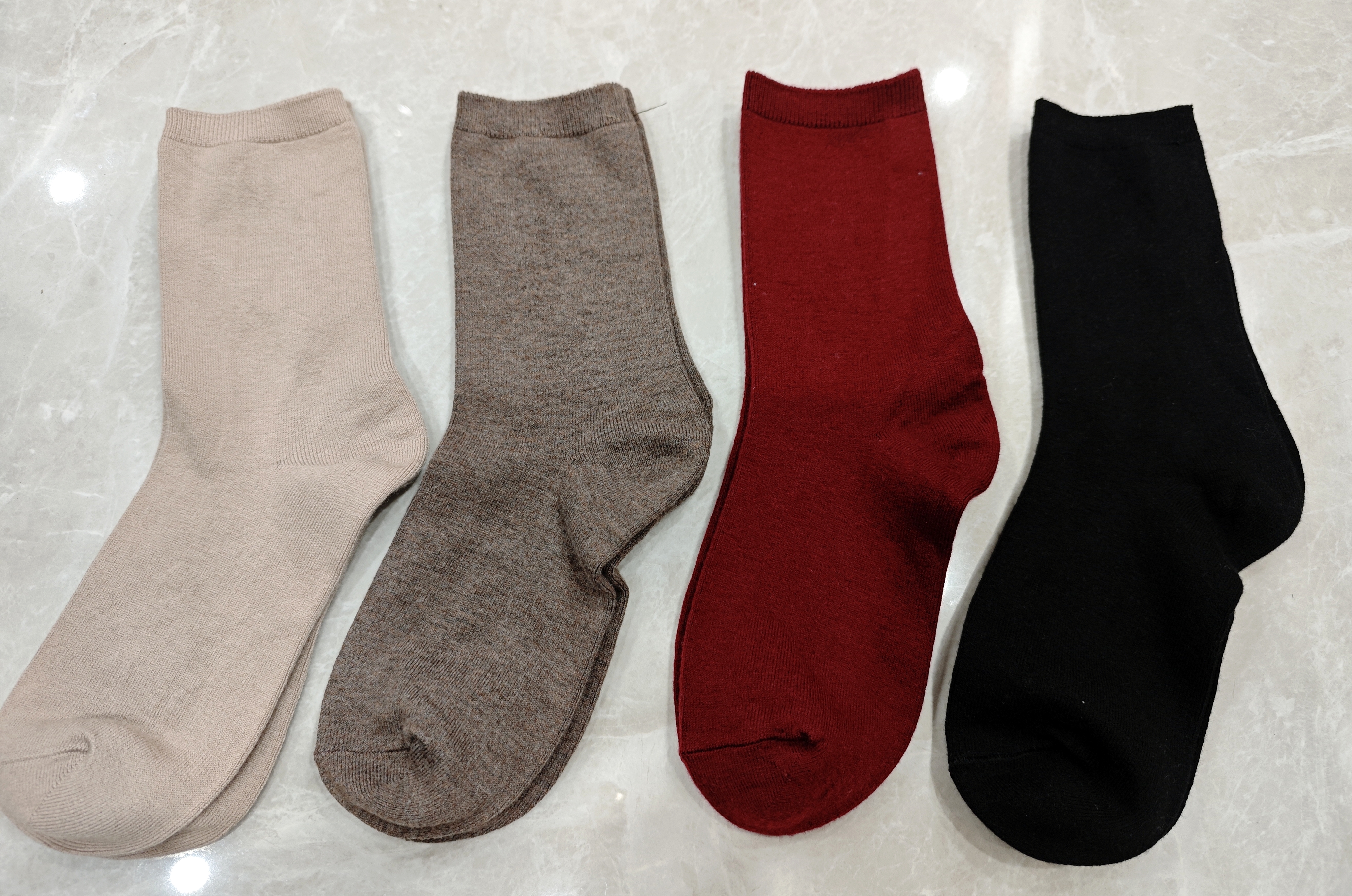 日韩单~超细羊绒柔软亲肤常规厚度秋冬保暖男女纯色百搭秋冬男袜