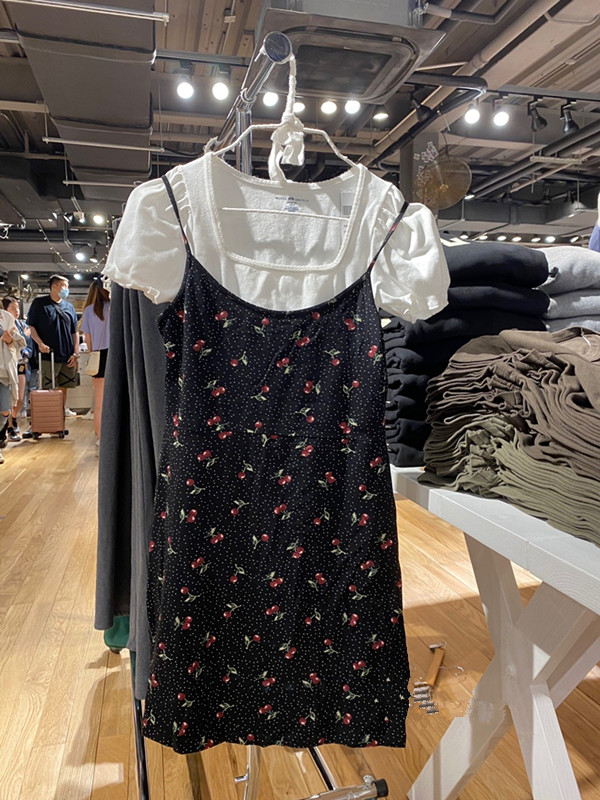 Brandy Girl新款樱桃波点印花连衣裙bm度假风无袖吊带中长裙女图片