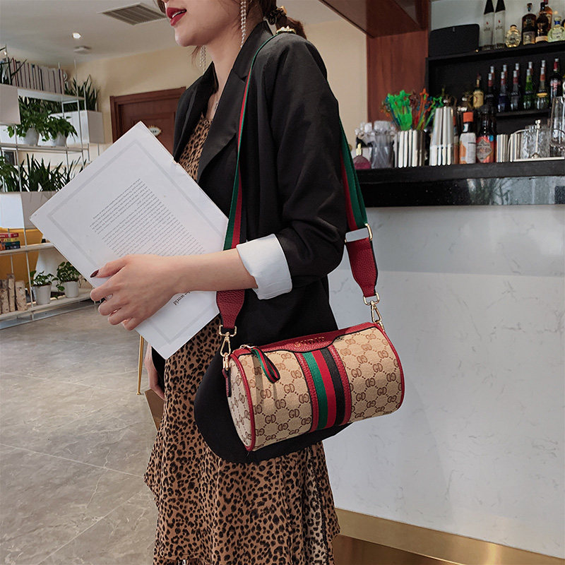 包包女2020新款网红韩版百搭斜挎包时尚洋气波士顿枕头包圆柱小包