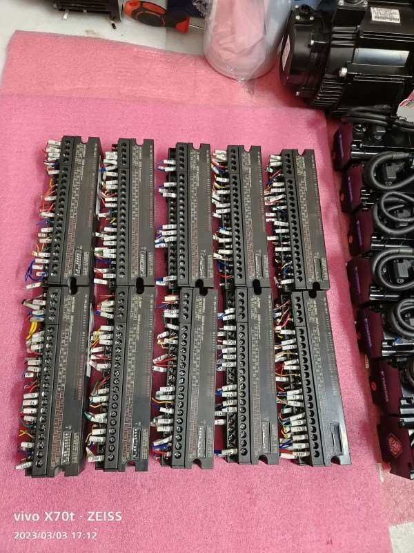 三菱CCLINK远程IO模块AJ65SBTB1-32DT一 议价