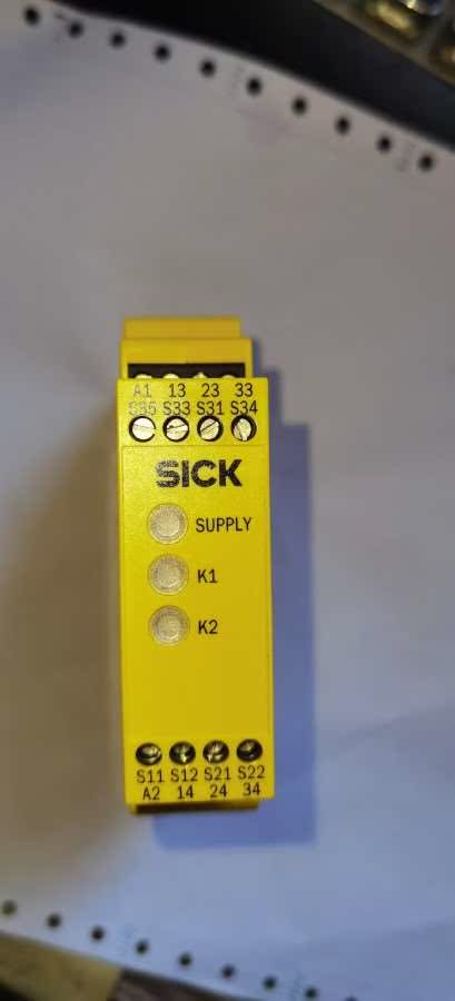 西克UE48-3OS2D2S1无包装未使用