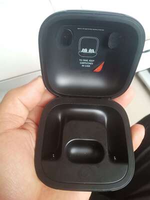 powerbeatspro充电仓国行,电量98正 议价