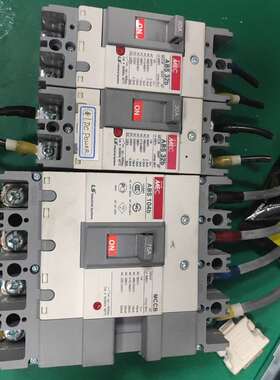 拆机LS电产塑壳断路器ABS32b30A2p成色如图1