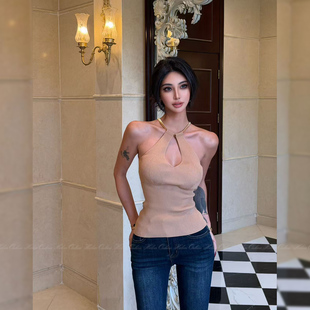 HELEN▶▶纽约辣妹 可调节金属挂脖背心V领收腰显瘦无袖针织上衣