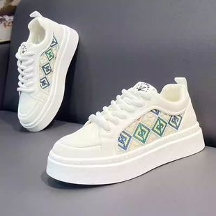 男鞋2026新款春季透气百搭厚底休闲小白板鞋青少年高级感运动潮鞋