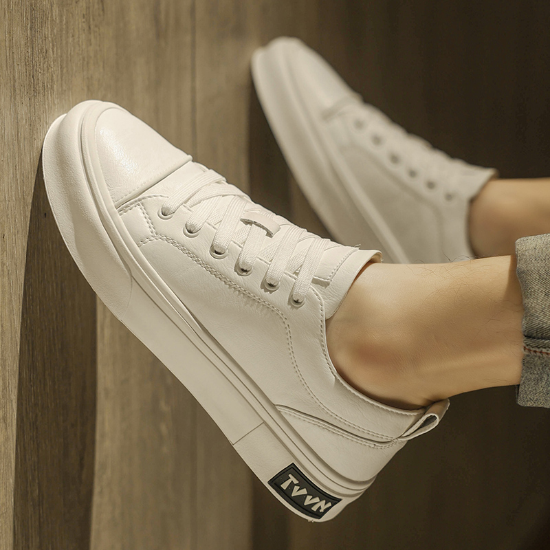 男鞋2025新款冬季韩版潮流休闲百搭小白板鞋青少年厚底高级感潮鞋