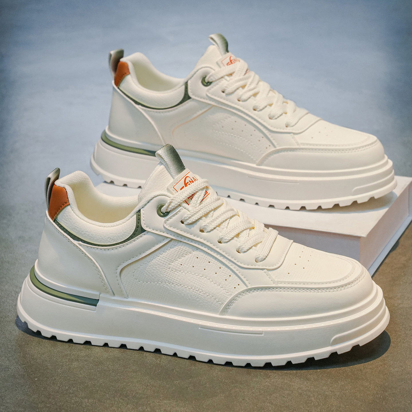 英伦风男鞋2026新款春季休闲小白板鞋青少年百搭轻便透气运动潮鞋,流行男鞋,单鞋,淘宝优惠券,粉丝福利购,淘宝优惠卷