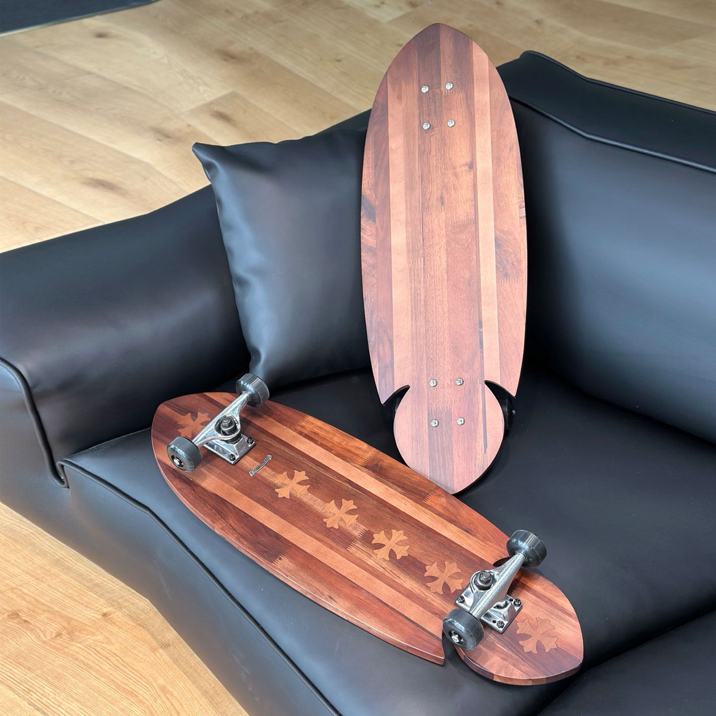 暗黑潮流美学 黑檀木实木 十字架镶嵌 浮雕铆钉 家居装饰异形滑板