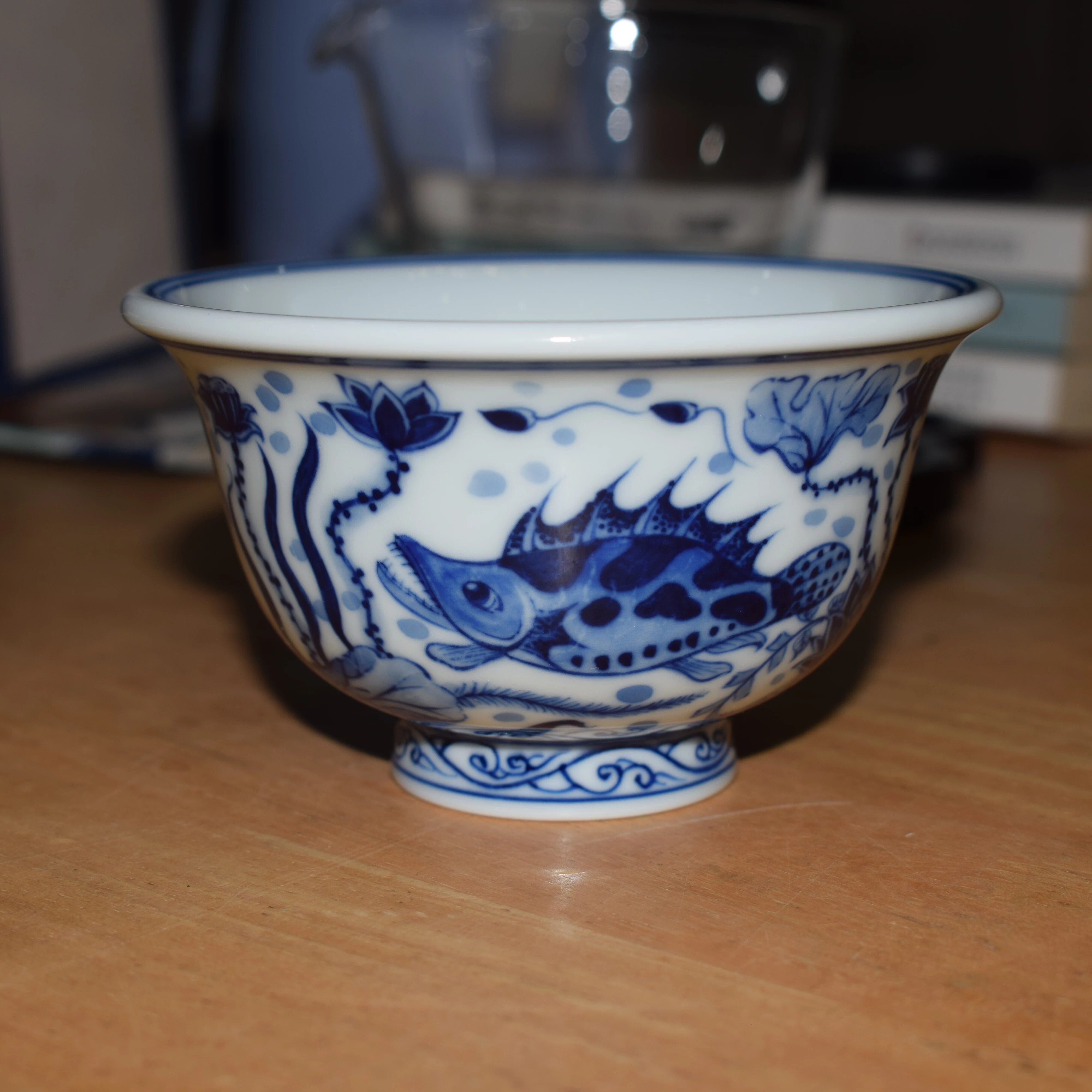 景德镇手绘鱼藻纹压手杯高温釉下彩品茗杯家用主人杯手工茶具单杯