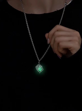 镀银项链男会发光的生命树吊坠潮女嘻哈简约百搭个性情侣毛衣链