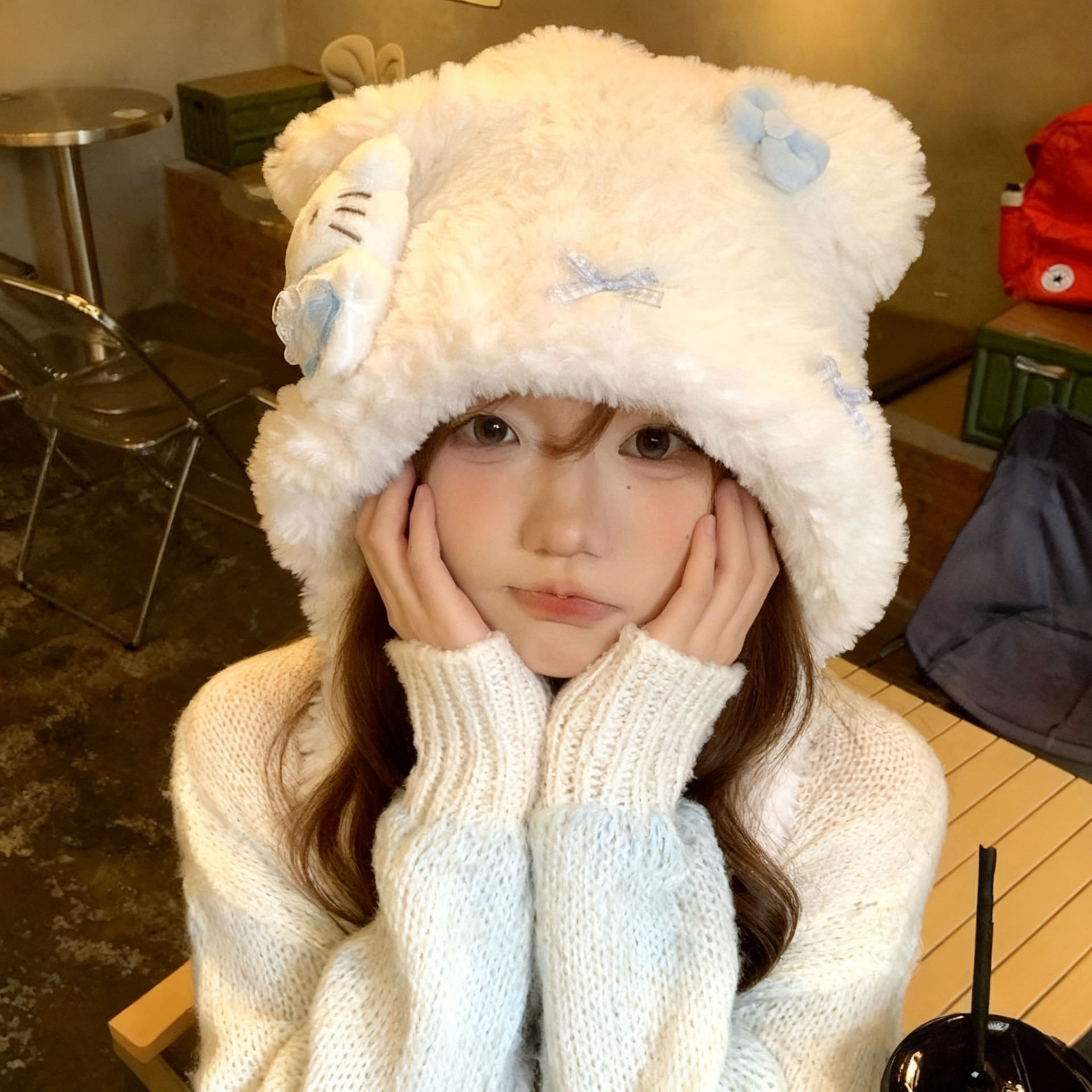 KT玩偶毛绒系带套头帽子女秋冬