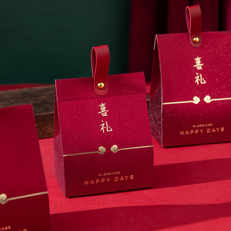 跨境中式烫金喜糖盒手提式喜糖盒结婚回礼包装纸盒烫金高档礼现货