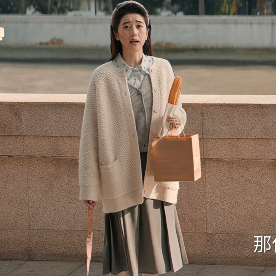 他为什么依然单身李凯馨同款毛衣