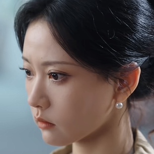 欧洲短剧婚夜，燃尽林秋奈孟瑜同款珍珠耳钉女轻奢高级感气质耳饰