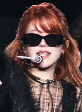 赵露思生日音乐会同款墨镜