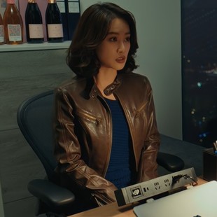 欧洲夜色正浓蓝盈莹梁丹宁同款皮衣外套立领夹克上衣洋装女衣服