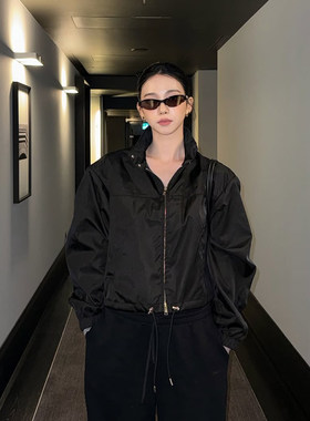 欧洲柳智敏明星同款黑色休闲风夹克冲锋衣外套上衣女短款韩版抽绳
