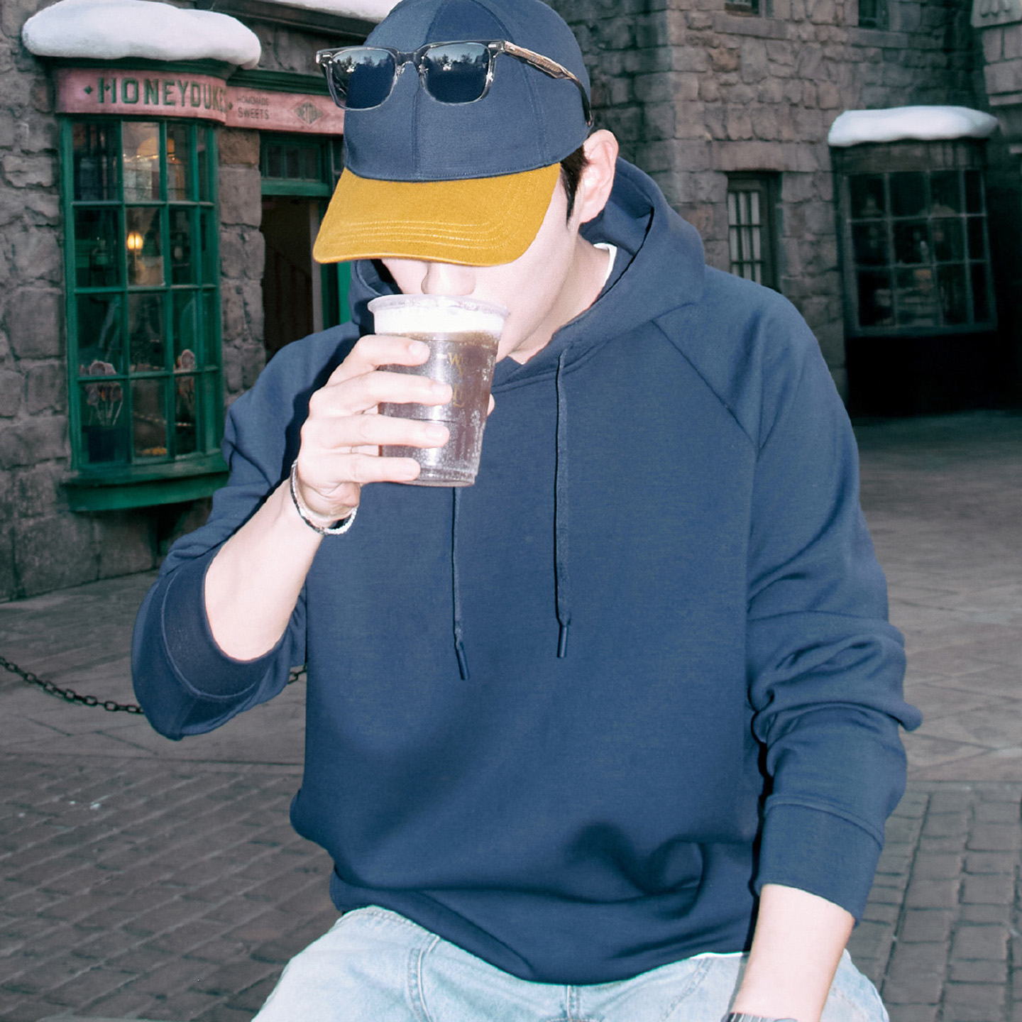 欧洲朱一龙明星同款穿搭